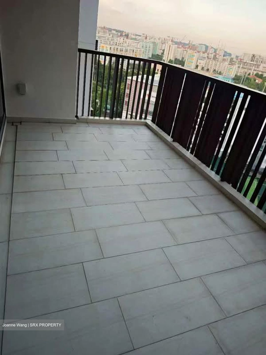 Lakeville (D22), Condominium #588858761